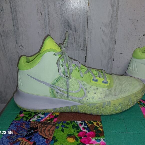 Nike Kyrie Flytrap 4 Barely Volt Men's 11.5 CT2972-700 - Picture 4 of 13